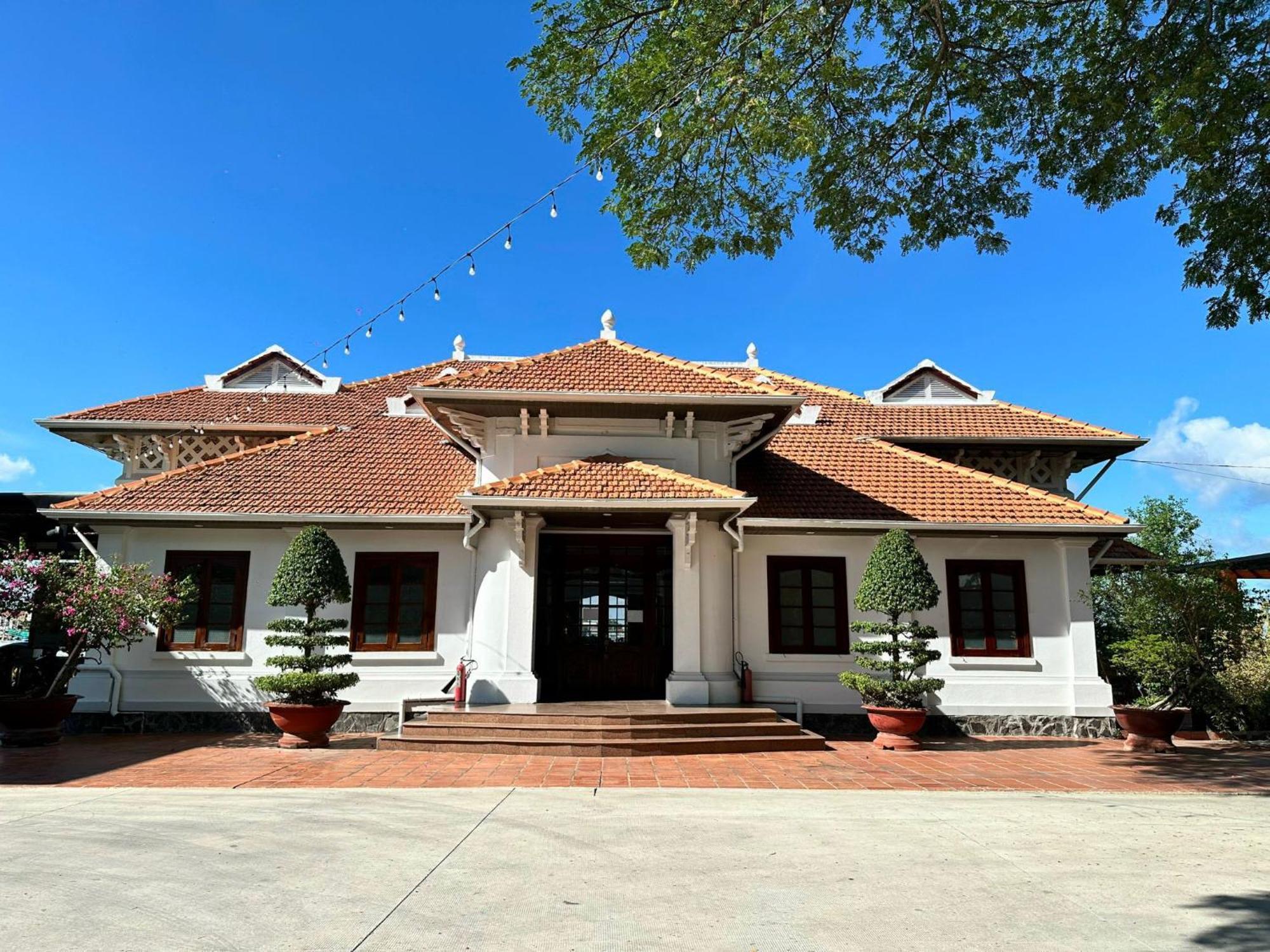 Chuong Duong Hotel My Tho Exterior foto